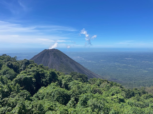 火山や滝など大自然の魅力あふれるエルサルバドル